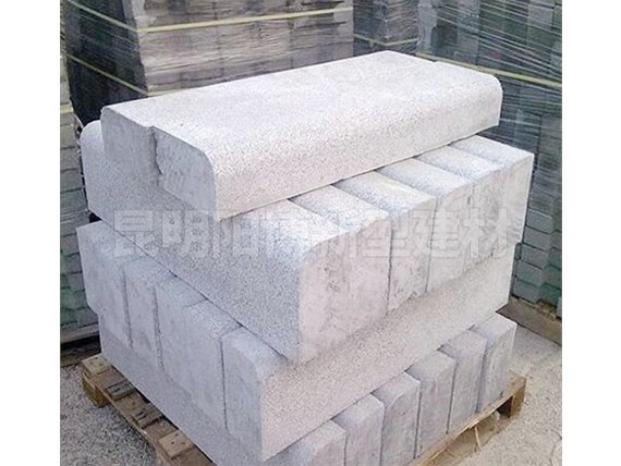 如何在混凝土路沿石上進(jìn)行維護(hù)保養(yǎng)？