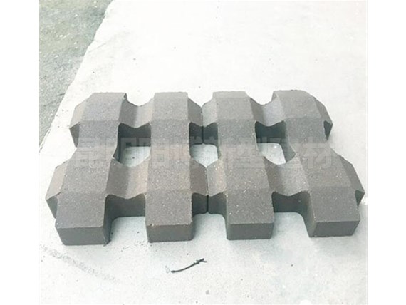 植草磚的養(yǎng)護(hù)要注意哪些事項(xiàng)？云南陽(yáng)博水泥分享